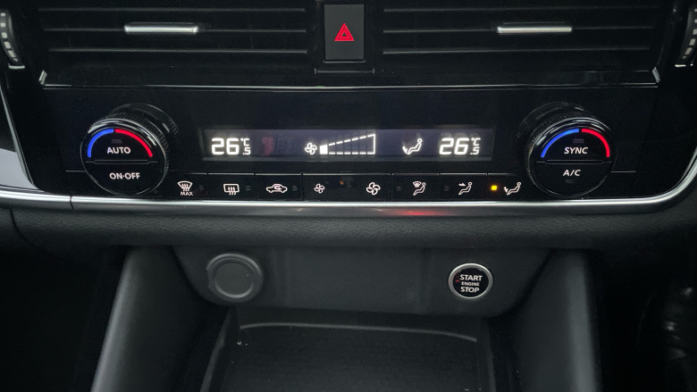 Nissan Qashqai 1.3 DiG-T MH 158 N-Connecta 5dr Xtronic Petrol Hatchback